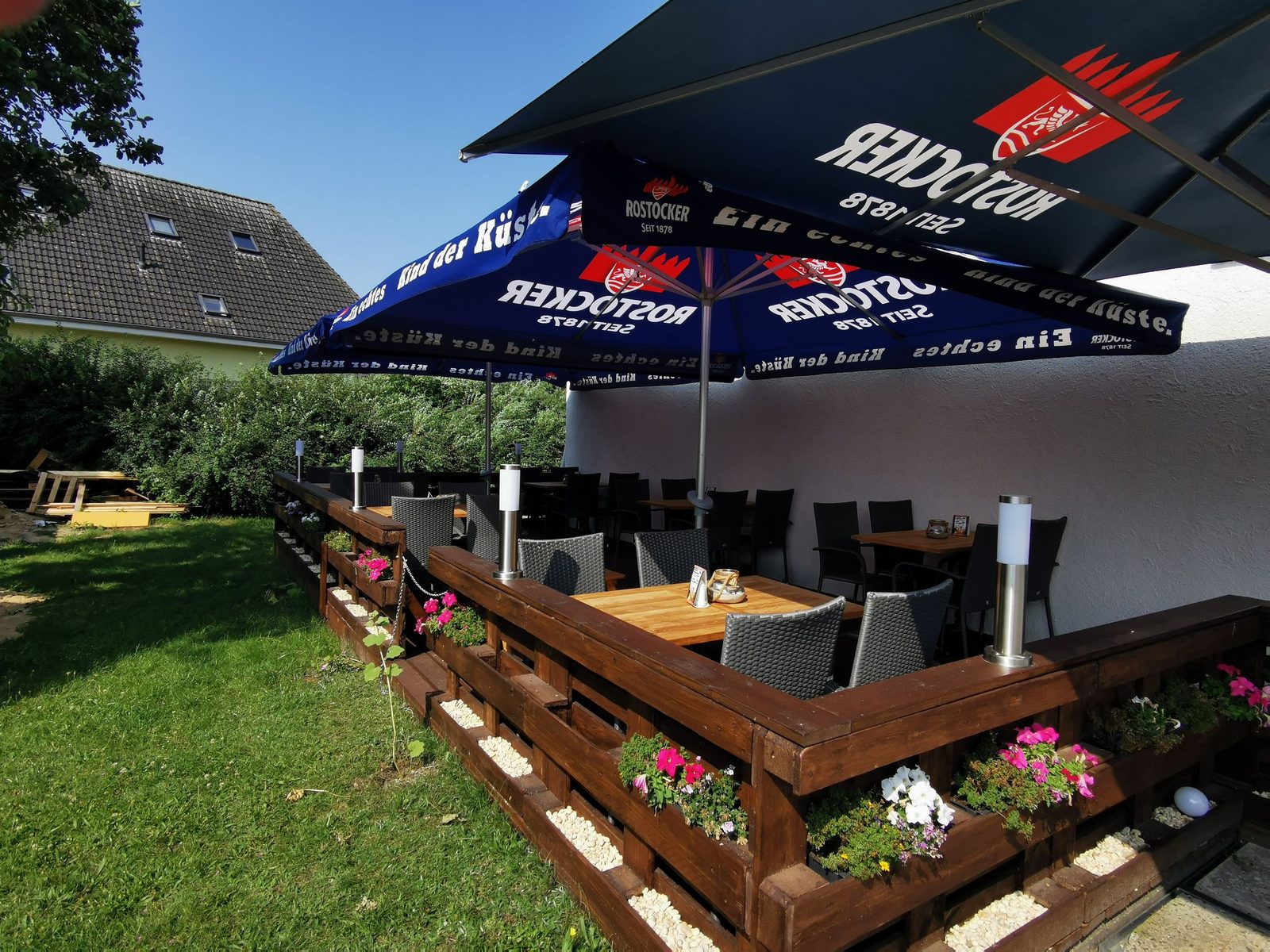 Sommerterrasse des Restaurants